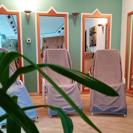 Behringers Freizeit - Und Tagungshotel Gössweinstein Esterno foto