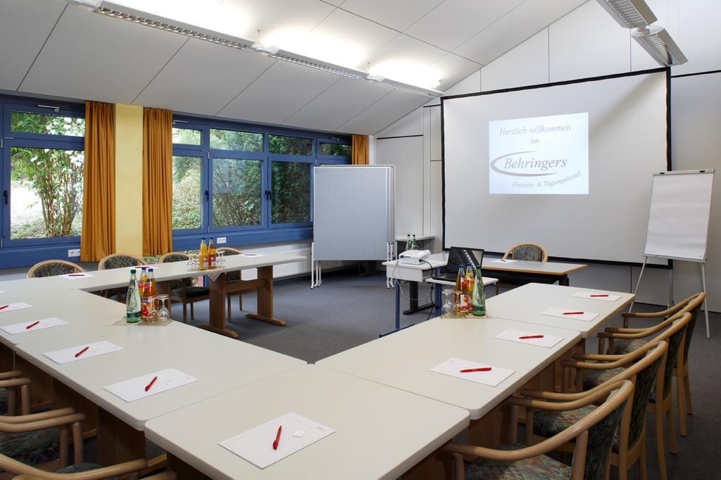 Behringers Freizeit - Und Tagungshotel Gössweinstein Esterno foto